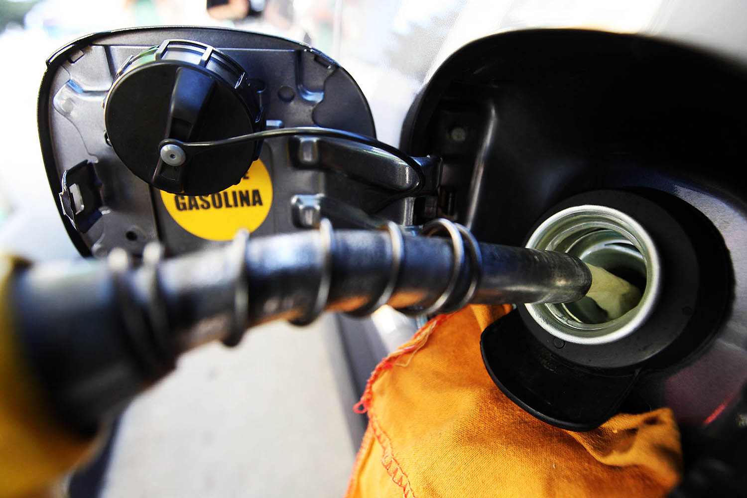 Energia e gasolina pressionam a inflação