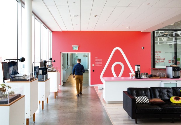 Airbnb visa vender suas ações após prejuízo no primeiro semestre