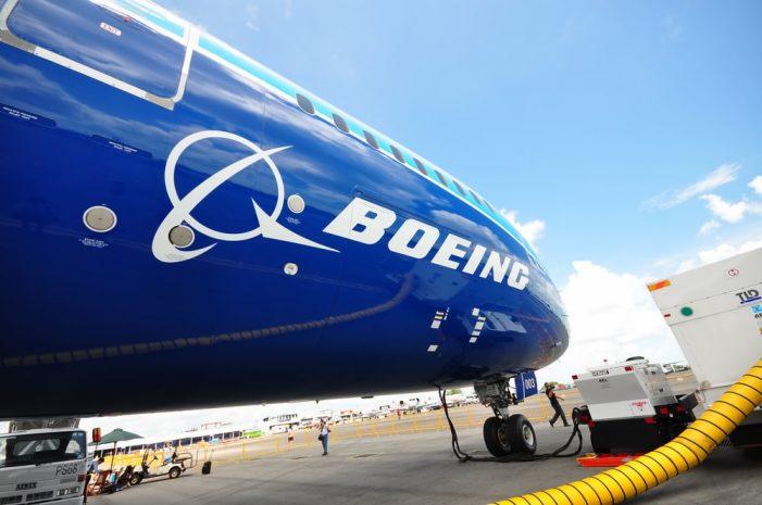 Boeing (BOEI34) volta a ter prejuízo puxado pela queda na demanda