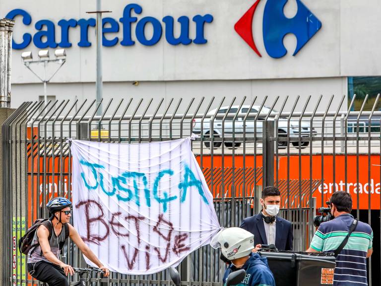 Carrefour (CRFB3) cria fundo milionário contra racismo