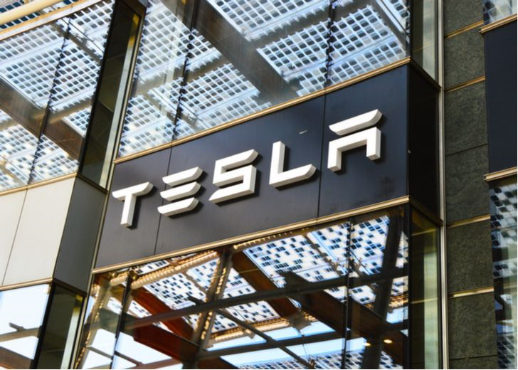 Ações da Tesla (TSLA34) chegam a US$ 780 em preço-alvo